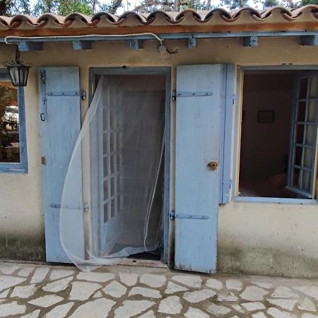 Cabanon St Joseph, 2 Personnes Villa Boulbon Ngoại thất bức ảnh